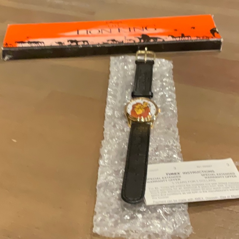 Vintage Disney Lion King  Mufasa and Simba Timex gold watch